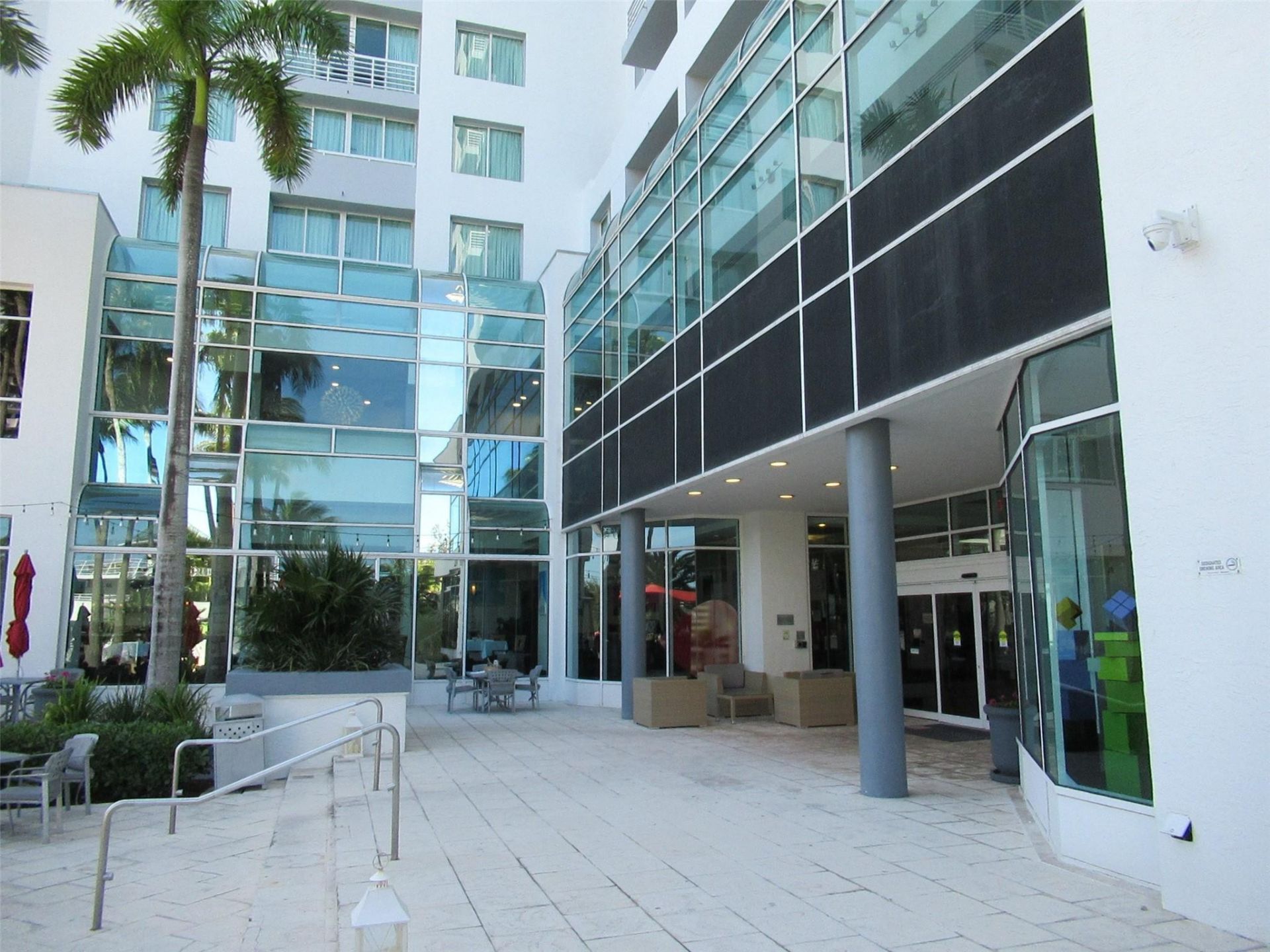 2670 E Sunrise Boulevard, Unit 301, Fort Lauderdale, FL 33304 Photo