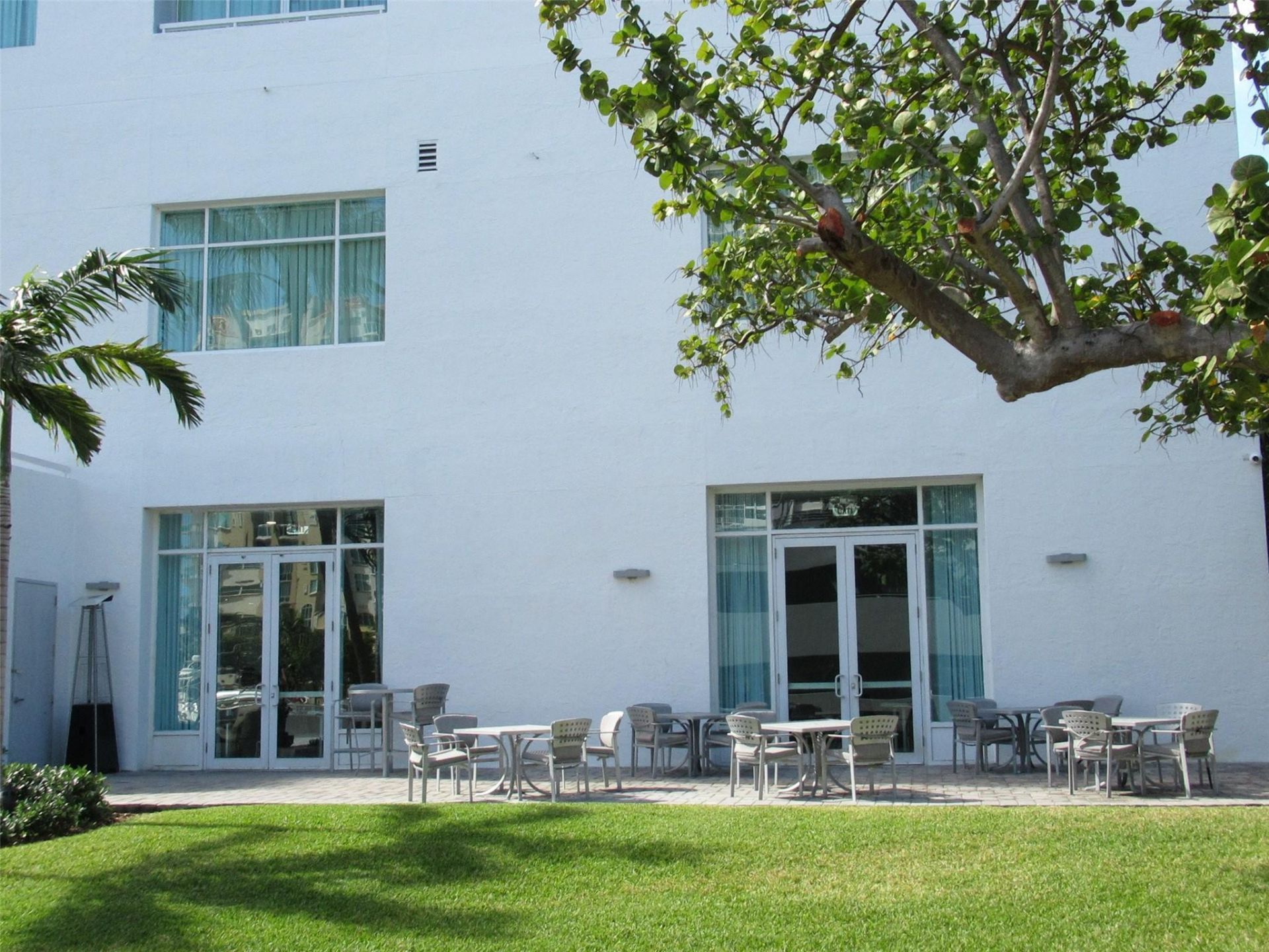 2670 E Sunrise Boulevard, Unit 301, Fort Lauderdale, FL 33304 Photo