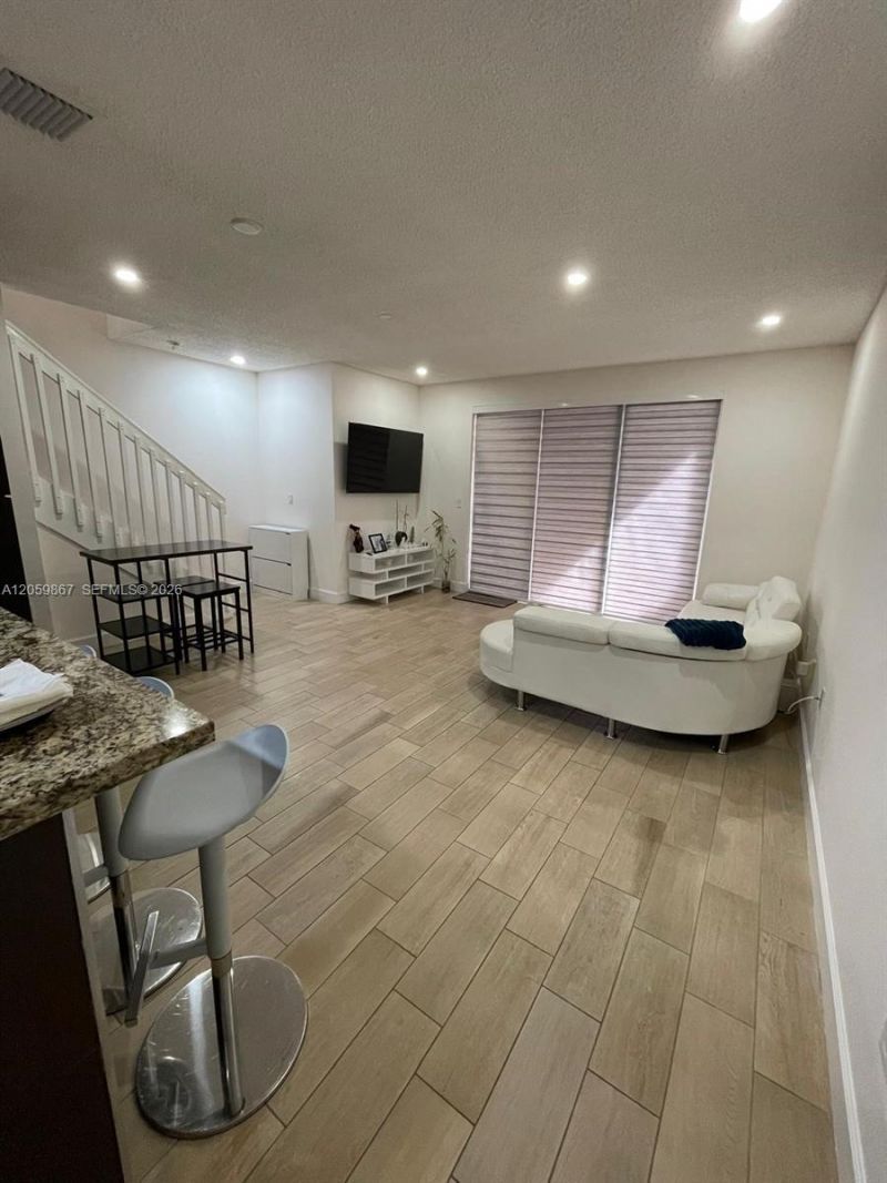 2258 NE 42nd Cir , Homestead, FL 33033 Photo