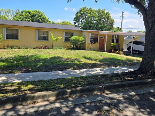 1680 NW 133rd St , North Miami, FL 33167