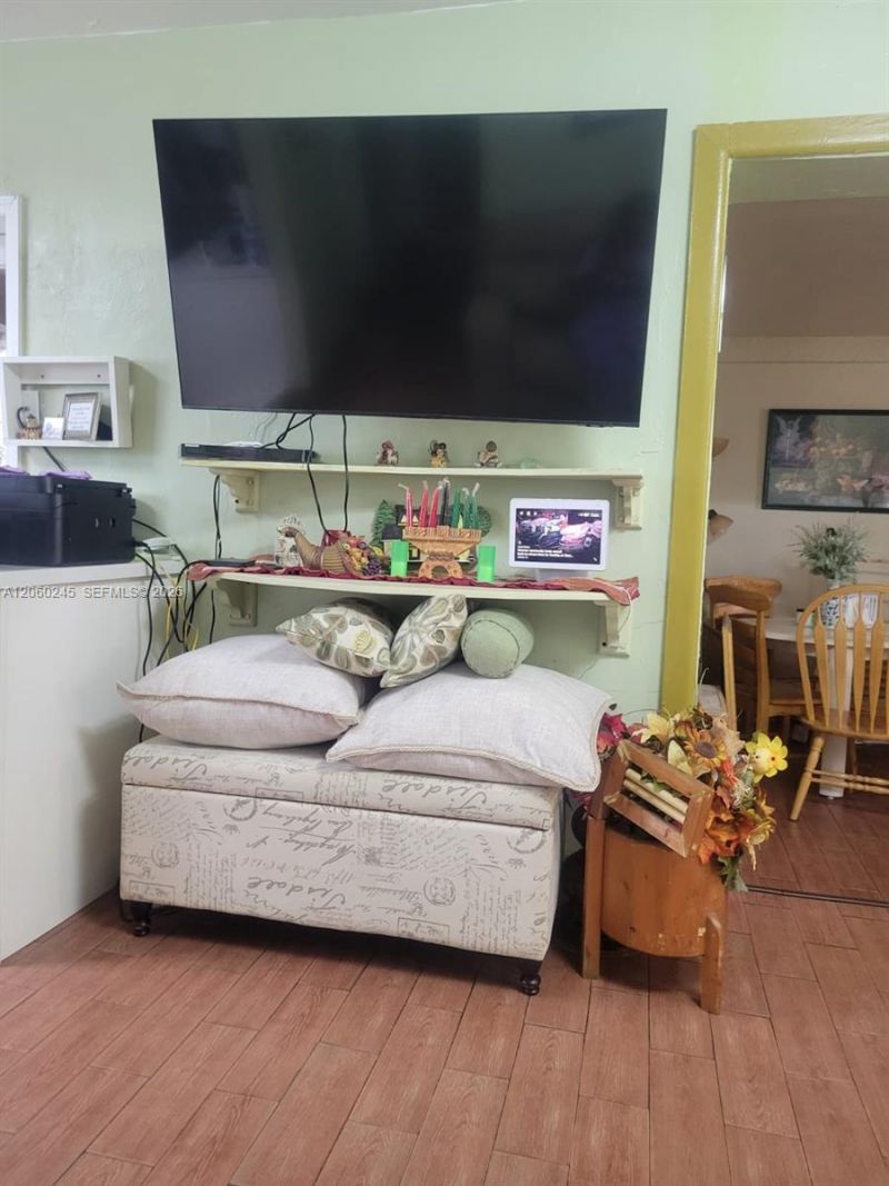 1680 NW 133rd St, North Miami, FL 33167 Photo