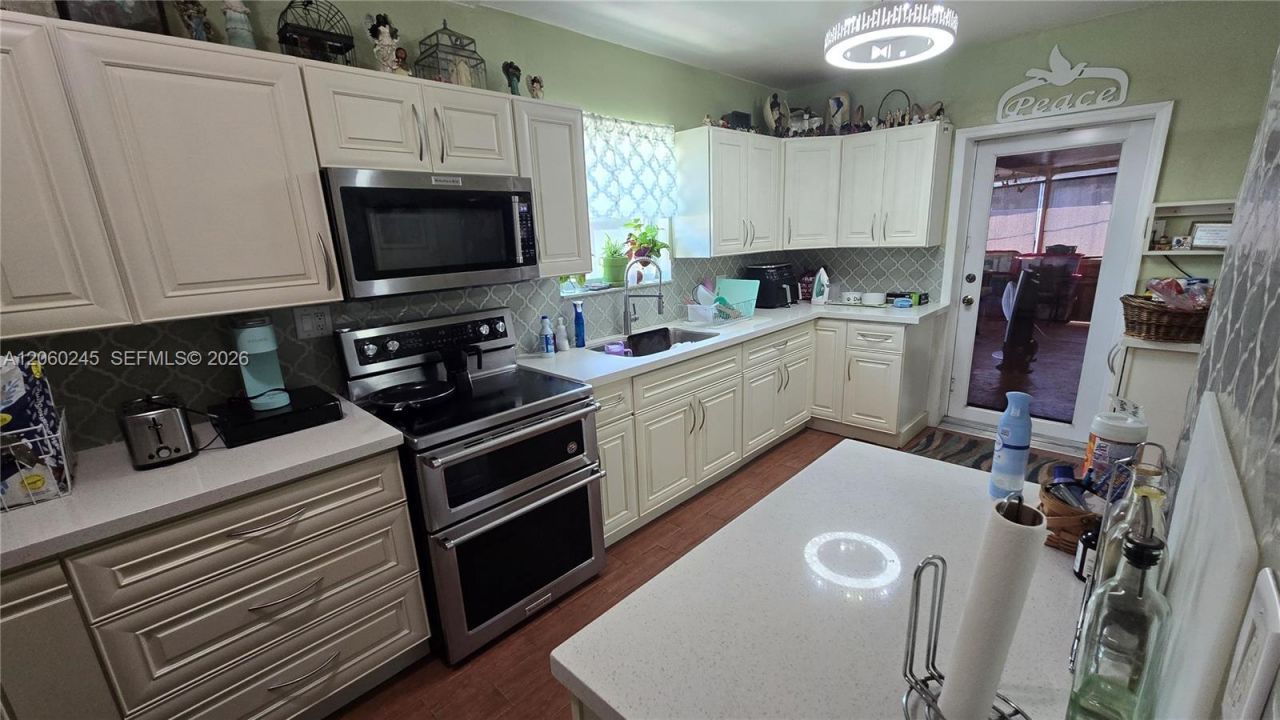 1680 NW 133rd St, North Miami, FL 33167 Photo