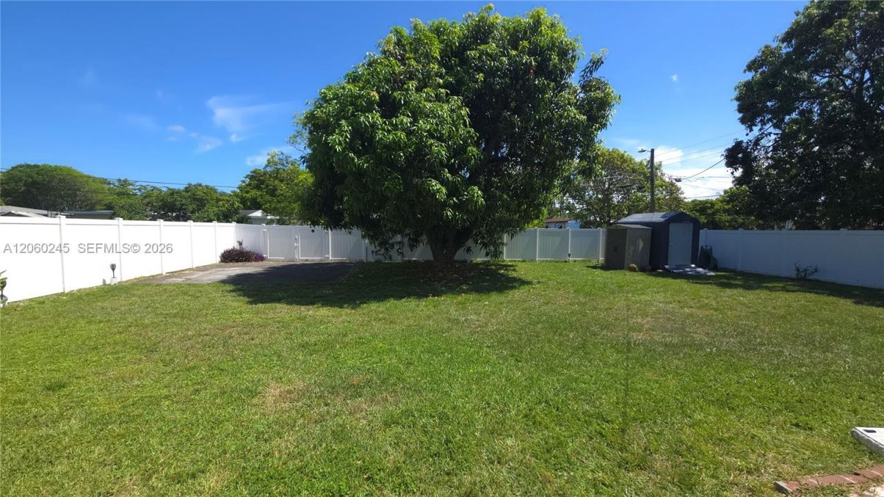 1680 NW 133rd St, North Miami, FL 33167 Photo