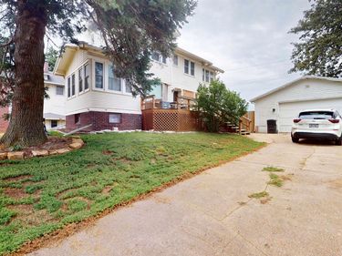 409 N Davis Avenue, Oakland, NE 68045