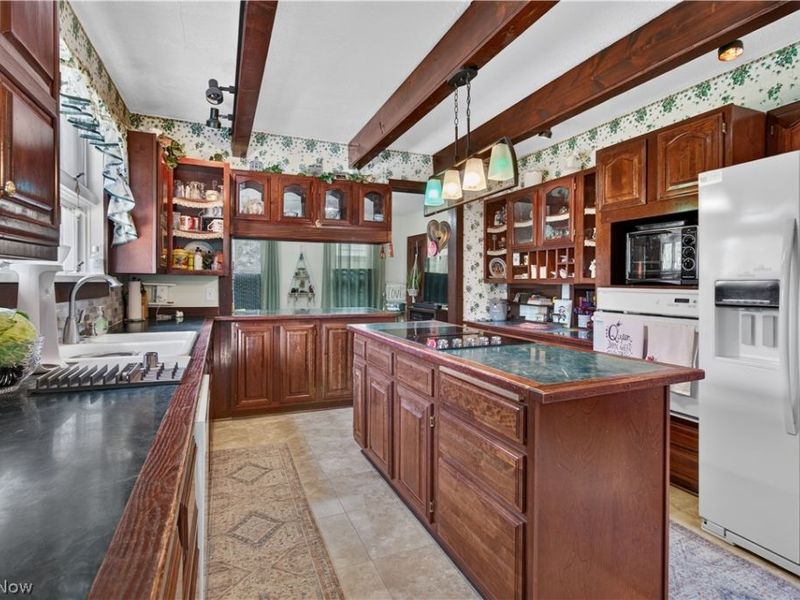156 Woodhill Drive, Amherst, OH 44001 Photo 25