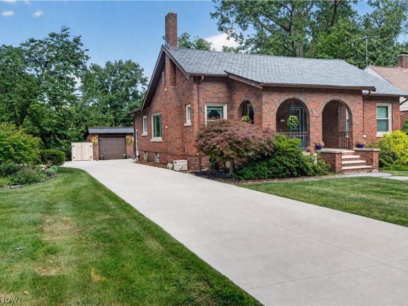 156 Woodhill Drive, Amherst, OH 44001 Photo 3