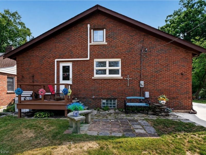 156 Woodhill Drive, Amherst, OH 44001 Photo 7