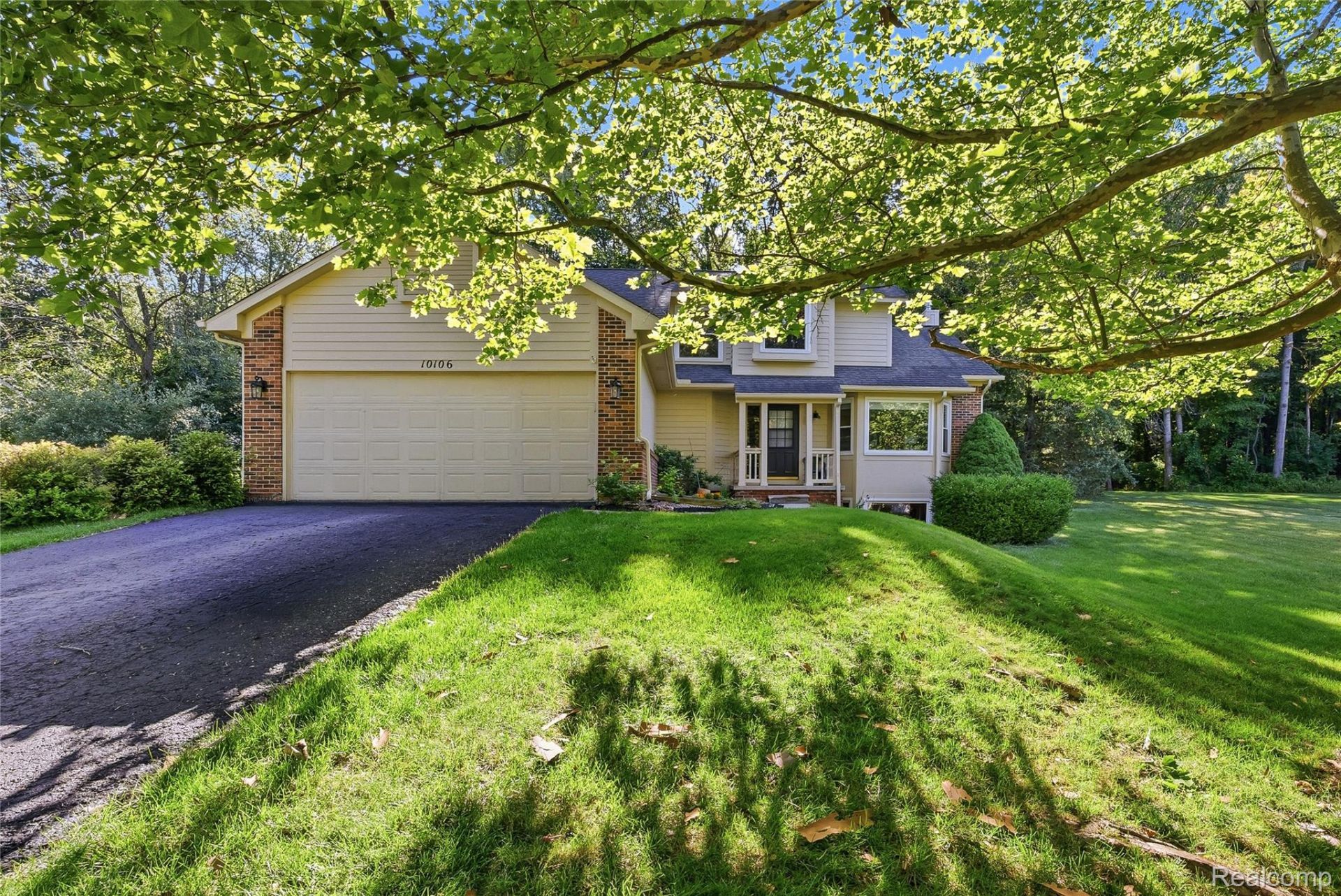 10106 Orchard Ridge Court, Springfield Township, Mi 48442 Main Photo
