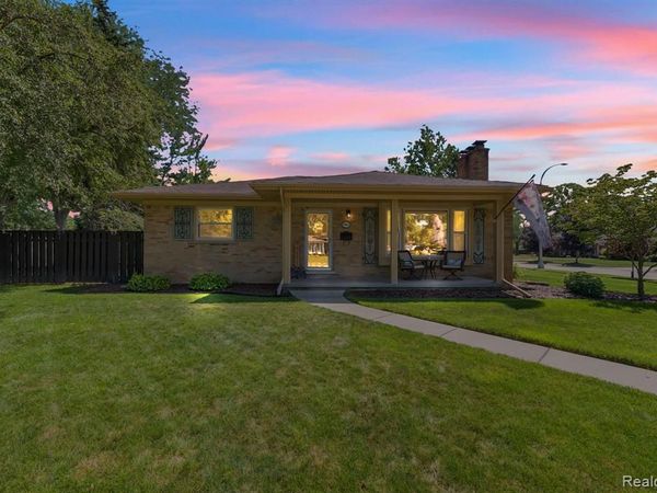 2963 Truwood Street , Trenton, MI 48183