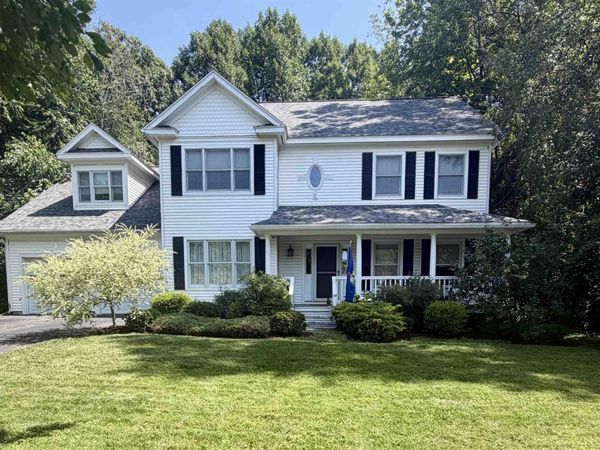 54 Muirfield Road, Burlington, VT 05408