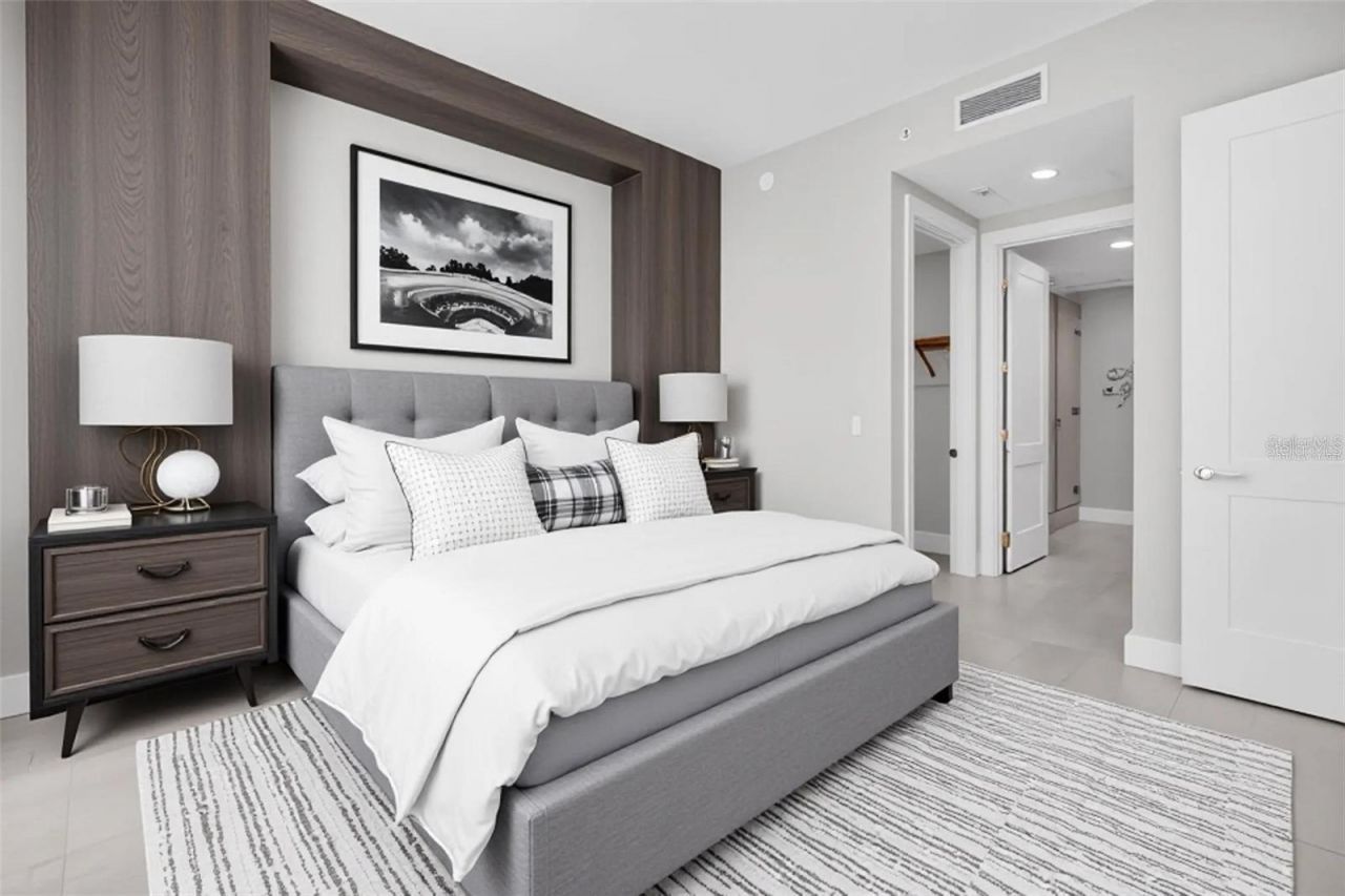 275 1st Avenue S, Unit 2807, Saint Petersburg, FL 33701 Photo