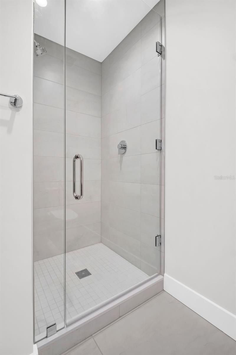 275 1st Avenue S, Unit 2807, Saint Petersburg, FL 33701 Photo