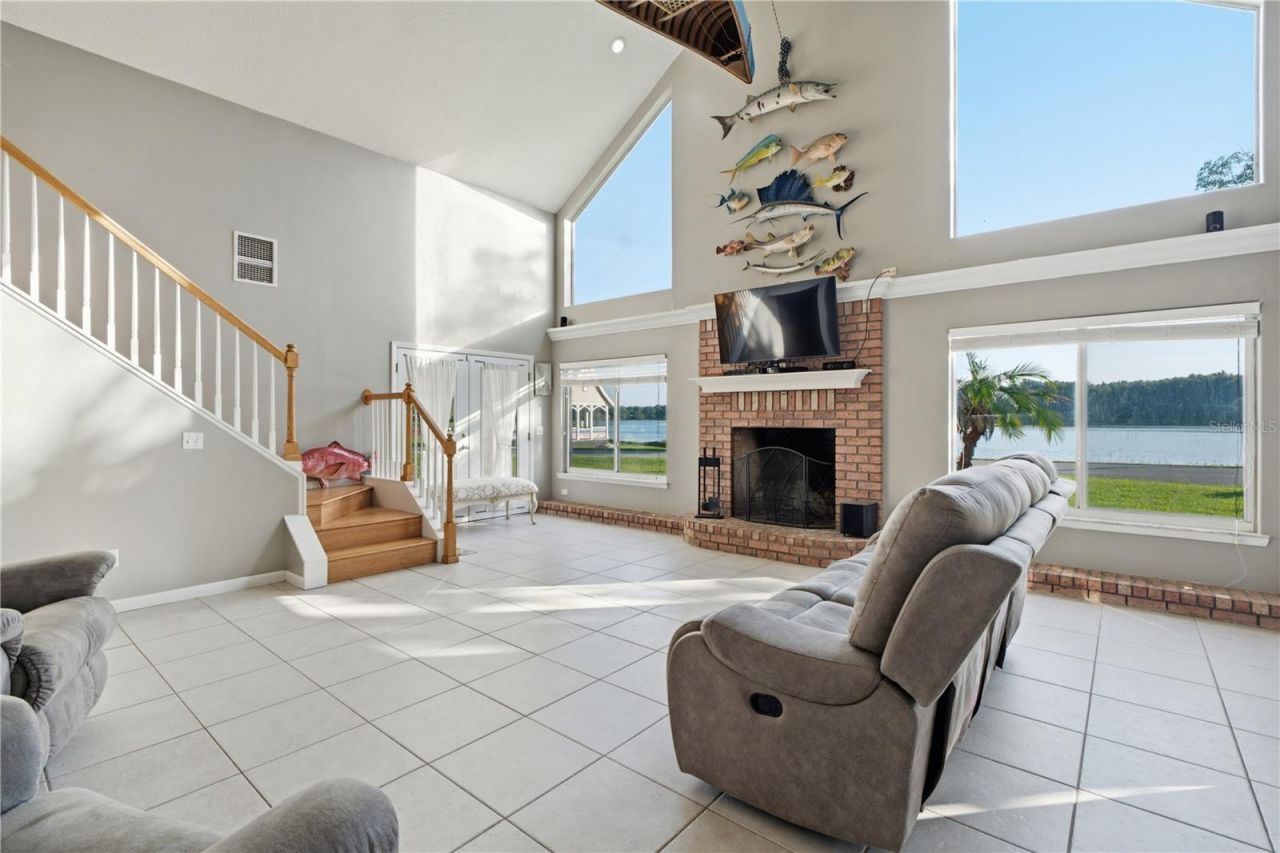 212 Pleasant Street, Lake Helen, FL 32744 Photo
