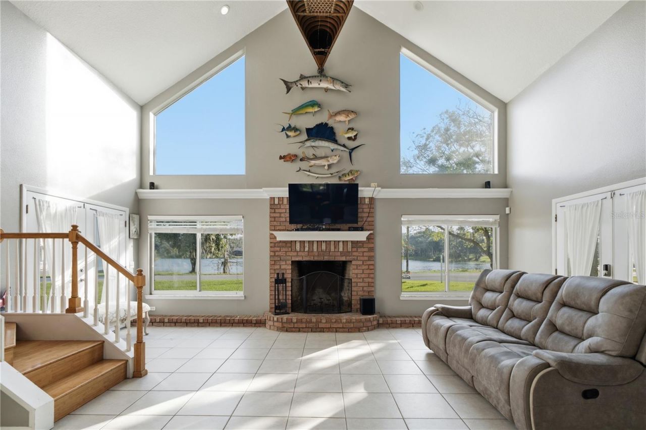 212 Pleasant Street, Lake Helen, FL 32744 Photo