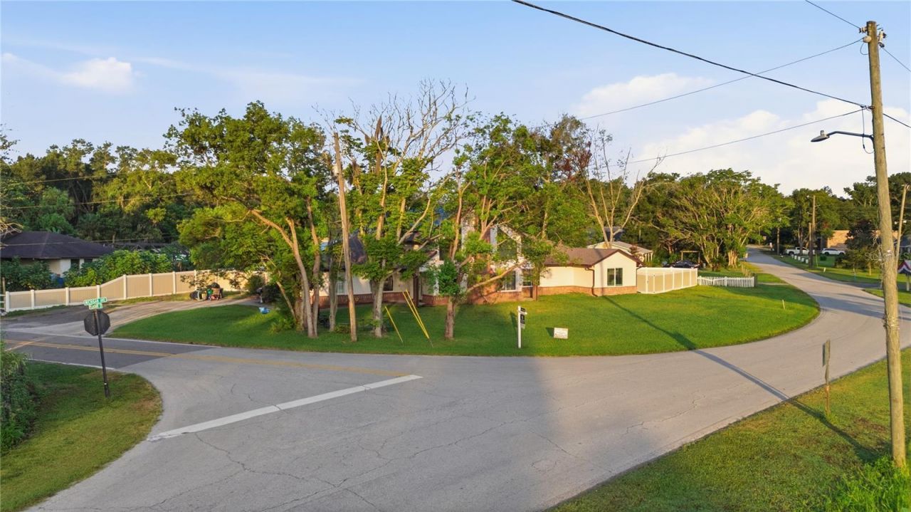 212 Pleasant Street, Lake Helen, FL 32744 Photo