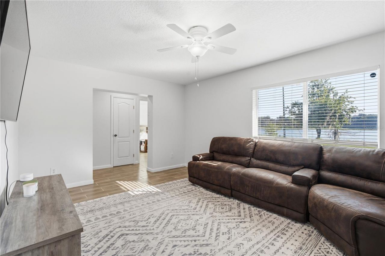 212 Pleasant Street, Lake Helen, FL 32744 Photo