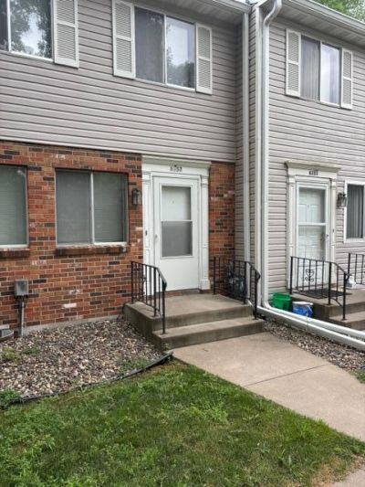 6357 15th Street N, Oakdale, MN 55128 Main Photo