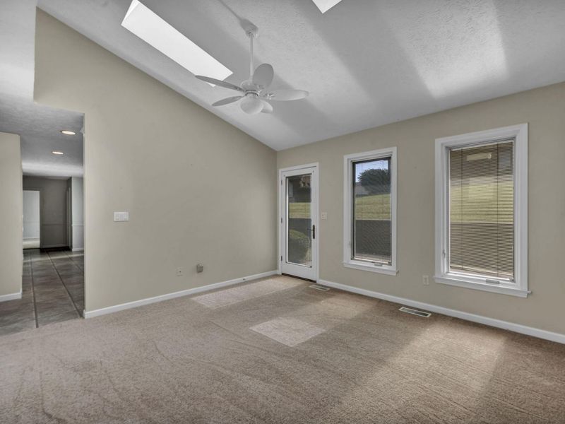 23 Bon Air Drive, Urbana, OH 43078 Photo 10