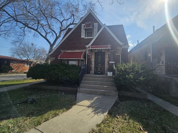 10401 S Forest Avenue , Chicago, IL 60628