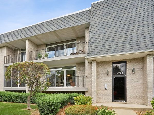 15745 Ravinia Avenue , Unit 1w, Orland Park, IL 60462