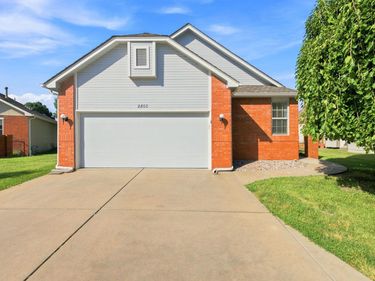 6515 E 30th St N Unit #2800, Wichita, KS 67226