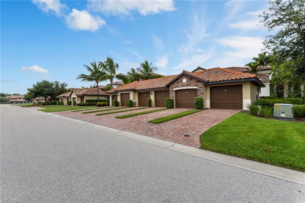 28031 Bridgetown Ct, Unit 5424, Bonita Springs, FL 34135 Photo