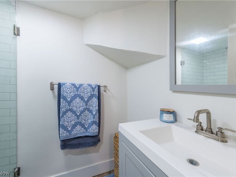 1225 Gladys Avenue , Lakewood, OH 44107 Photo 46