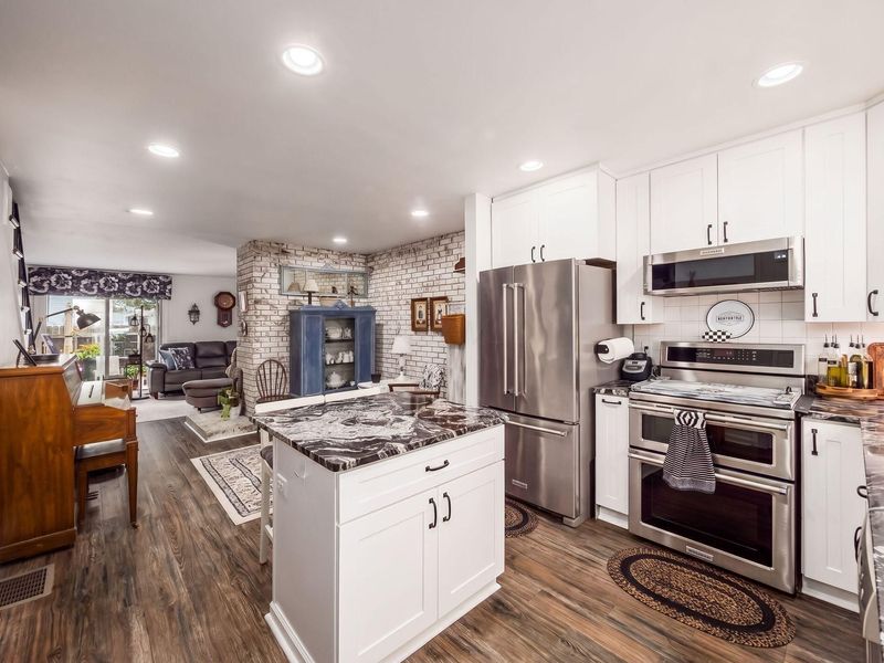 108 E Dublin Granville Road, Unit O, Worthington, OH 43085 Photo 6