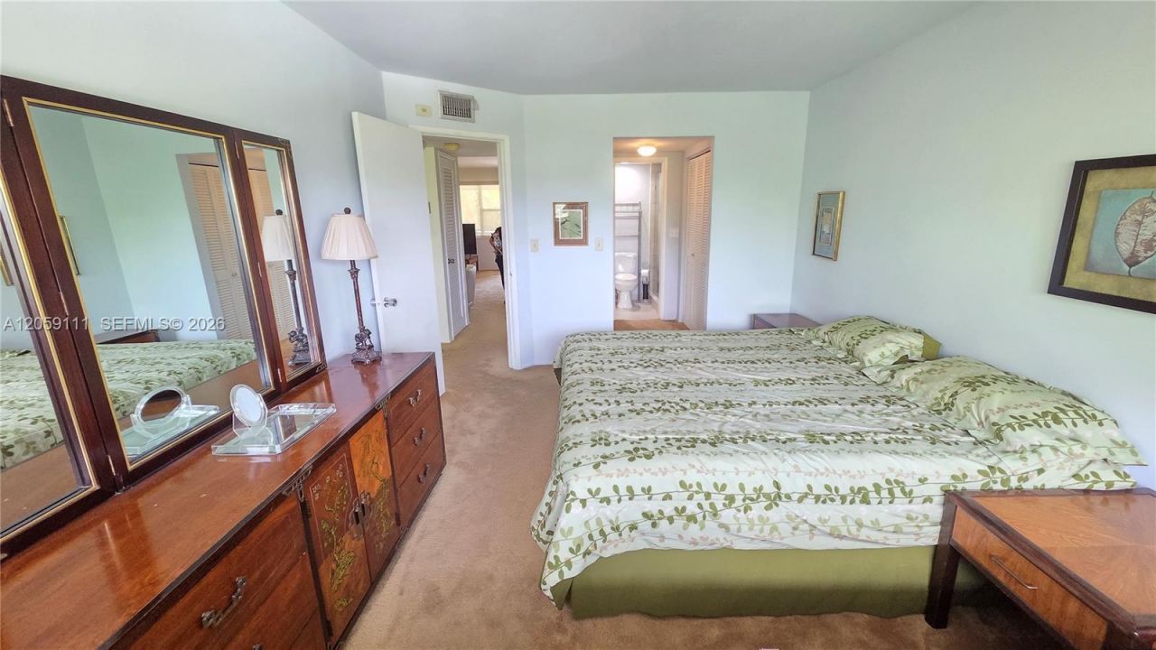 300 Layne Blvd, Unit 301, Hallandale Beach, FL 33009 Photo