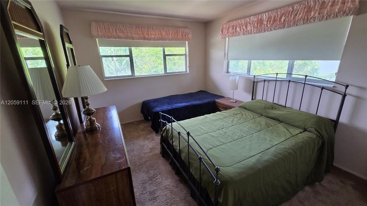300 Layne Blvd, Unit 301, Hallandale Beach, FL 33009 Photo