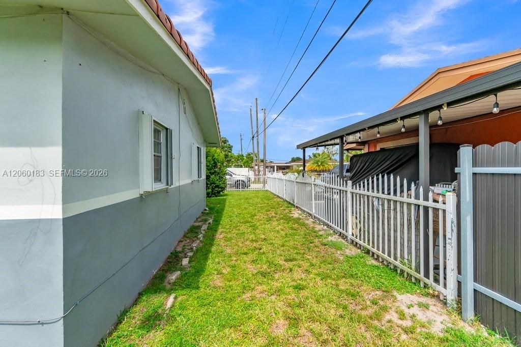 17430 NW 37th Ct , Miami Gardens, FL 33055 Photo
