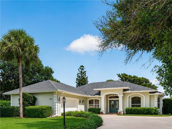 916 Pebble Lane, Vero Beach, FL 32963