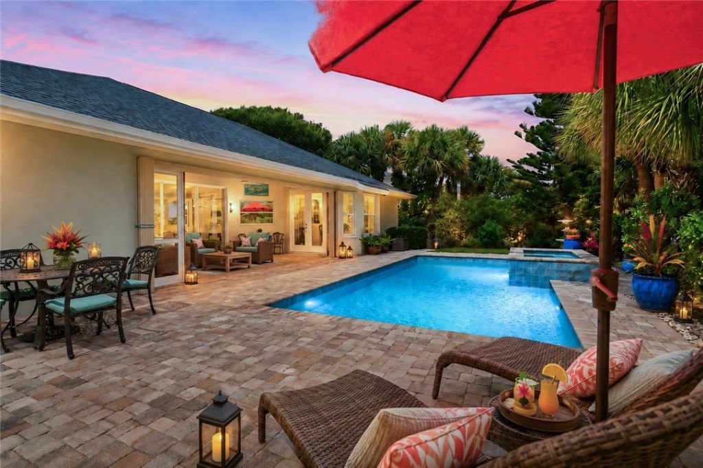 916 Pebble Lane, Vero Beach, FL 32963 Photo