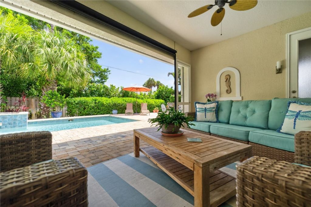 916 Pebble Lane, Vero Beach, FL 32963 Photo
