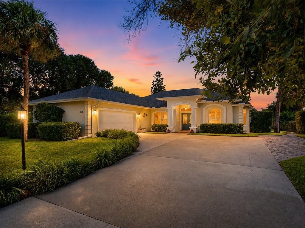 916 Pebble Lane, Vero Beach, FL 32963 Photo