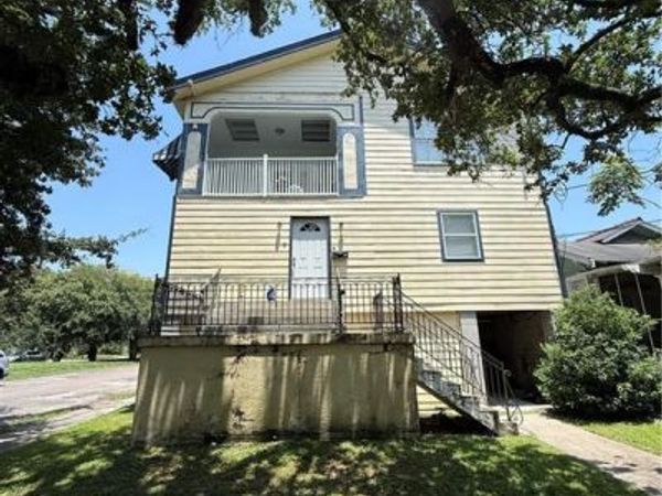 3701 CADIZ Street , New Orleans, LA 70125