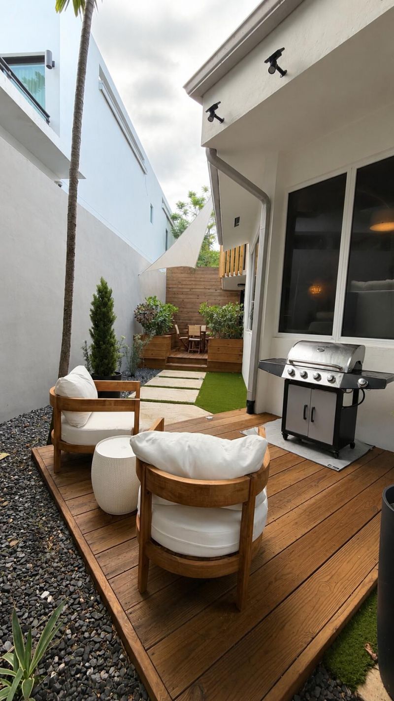 2571 Tigertail Avenue, Miami, FL 33133 Photo