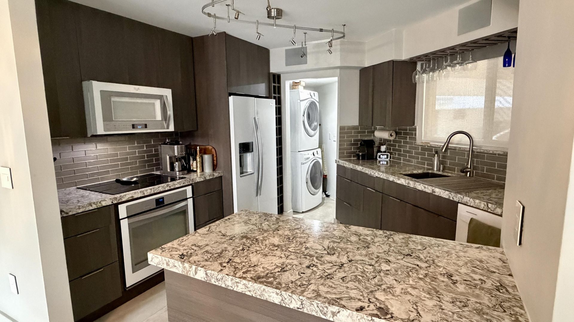2571 Tigertail Avenue, Miami, FL 33133 Photo