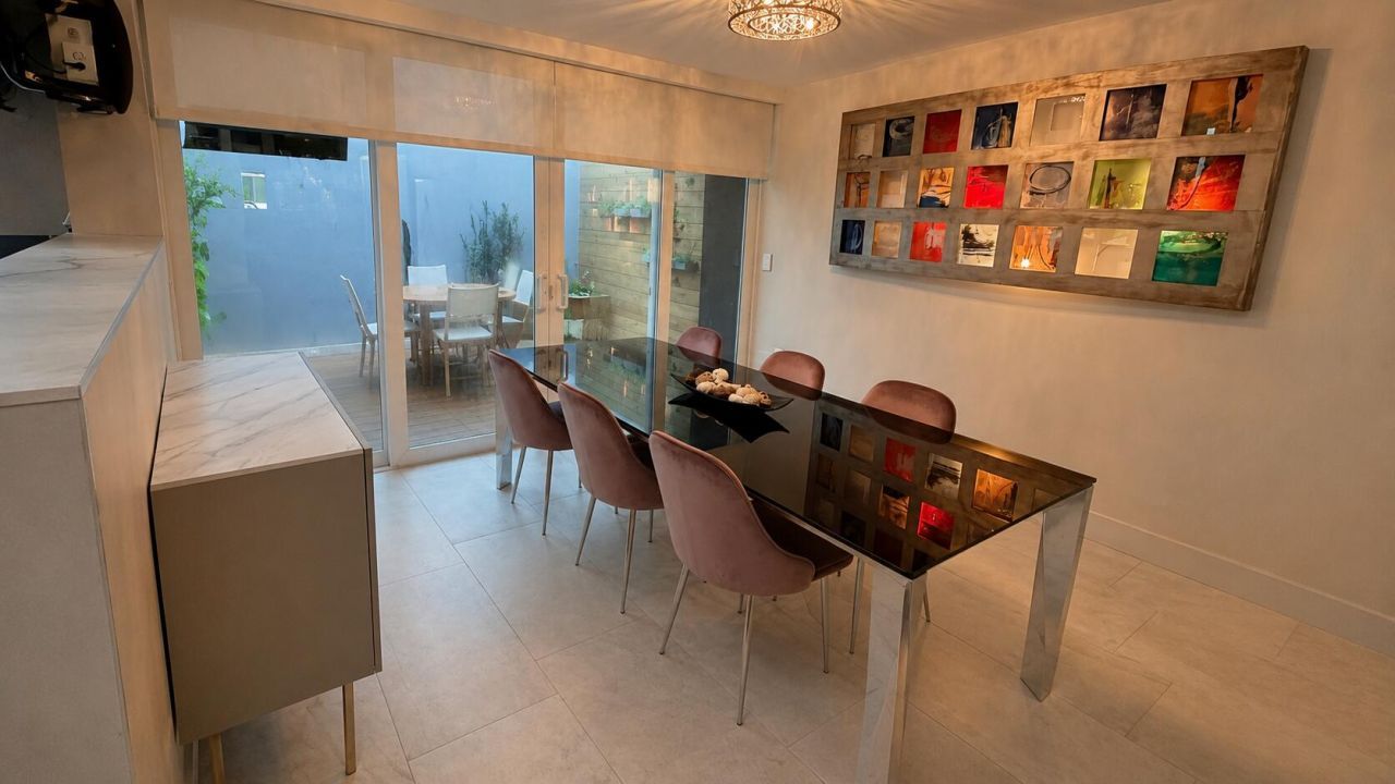 2571 Tigertail Avenue, Miami, FL 33133 Photo