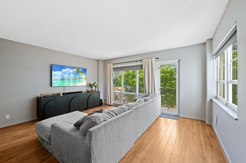 340 Sunset Drive, Unit 401, Fort Lauderdale, FL 33301 Photo
