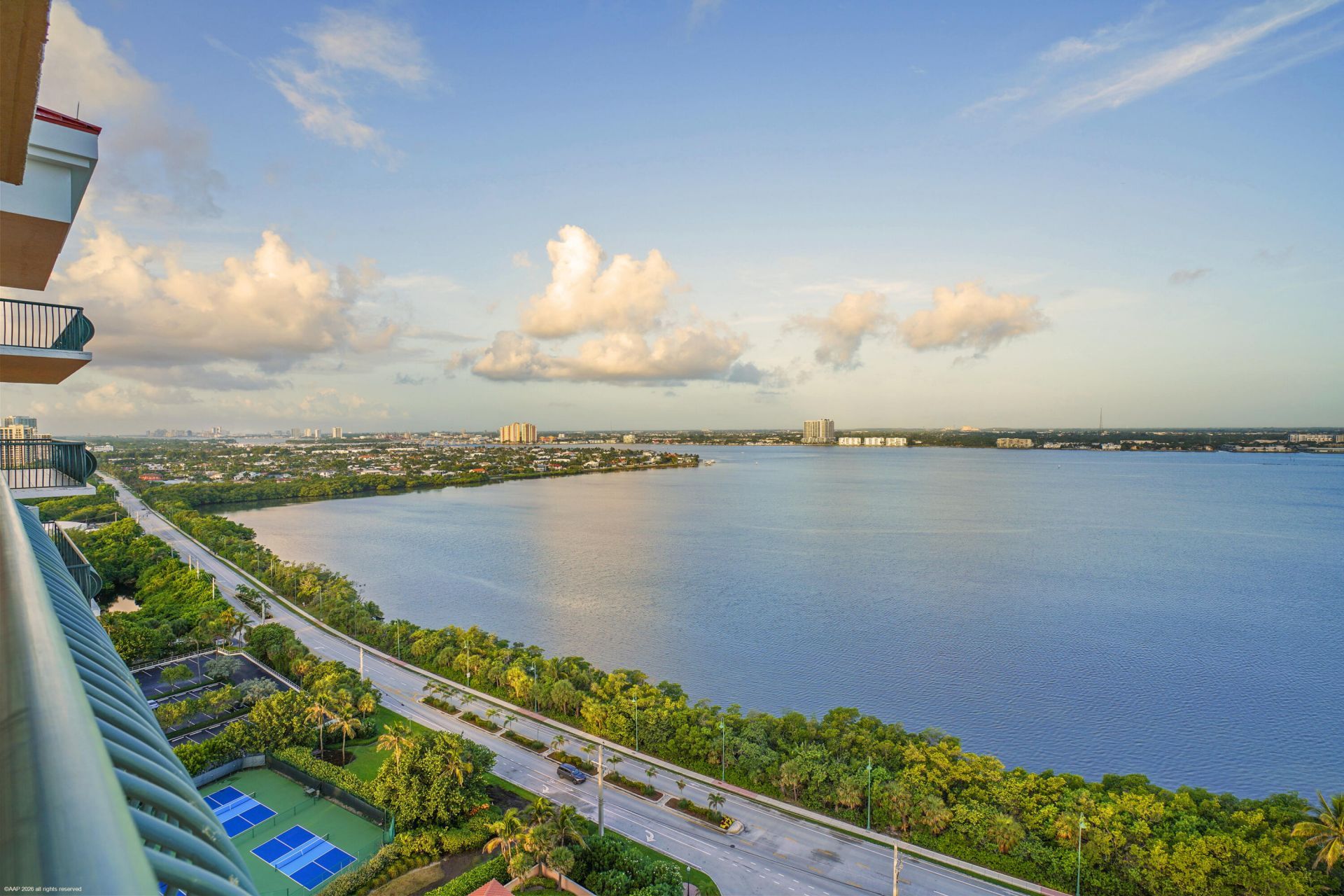 5150 N Ocean Drive, Unit PH 2001, Singer Island, FL 33404 Photo