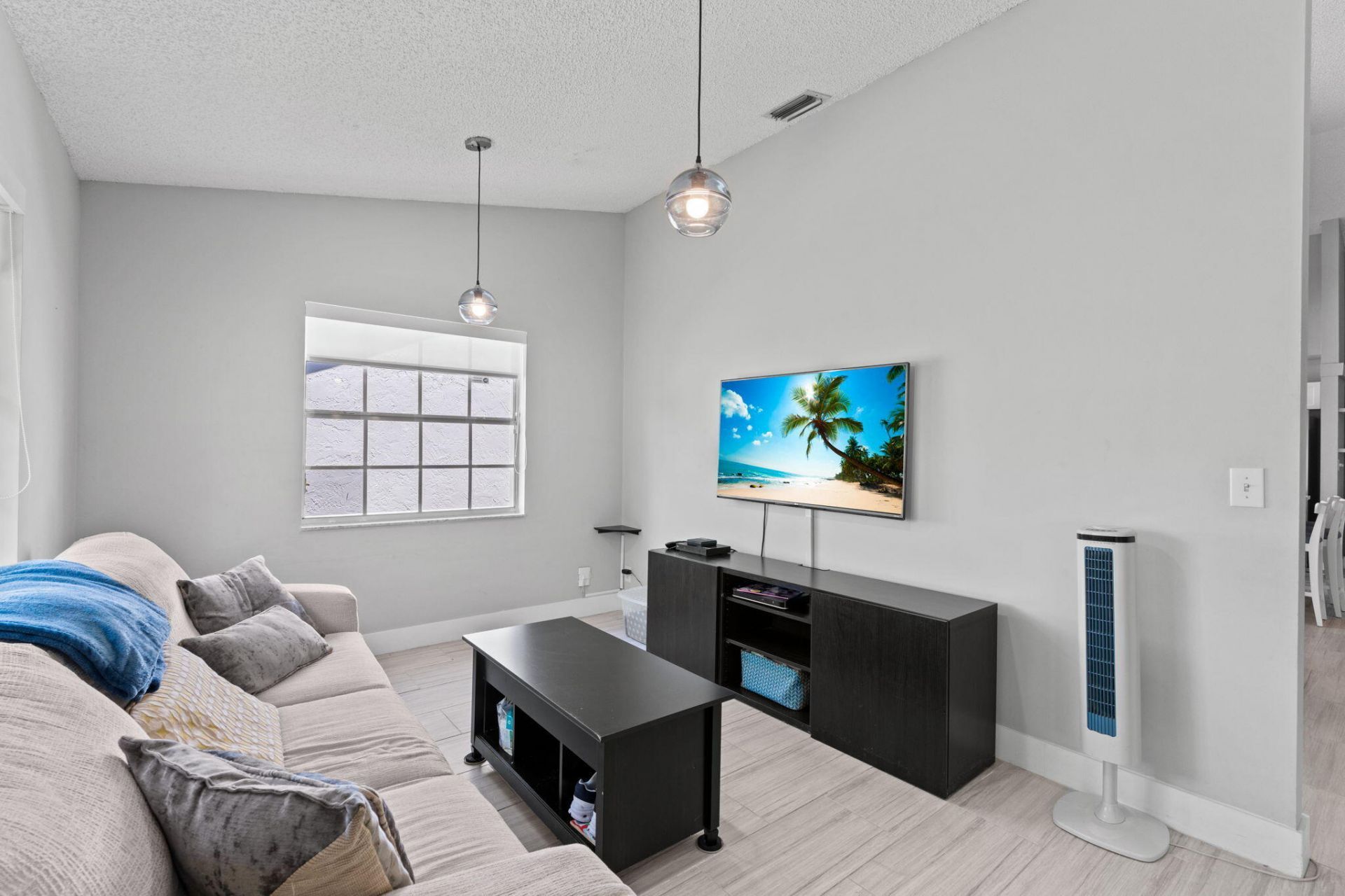 5256 Tiffany Anne Circle, West Palm Beach, FL 33417 Photo