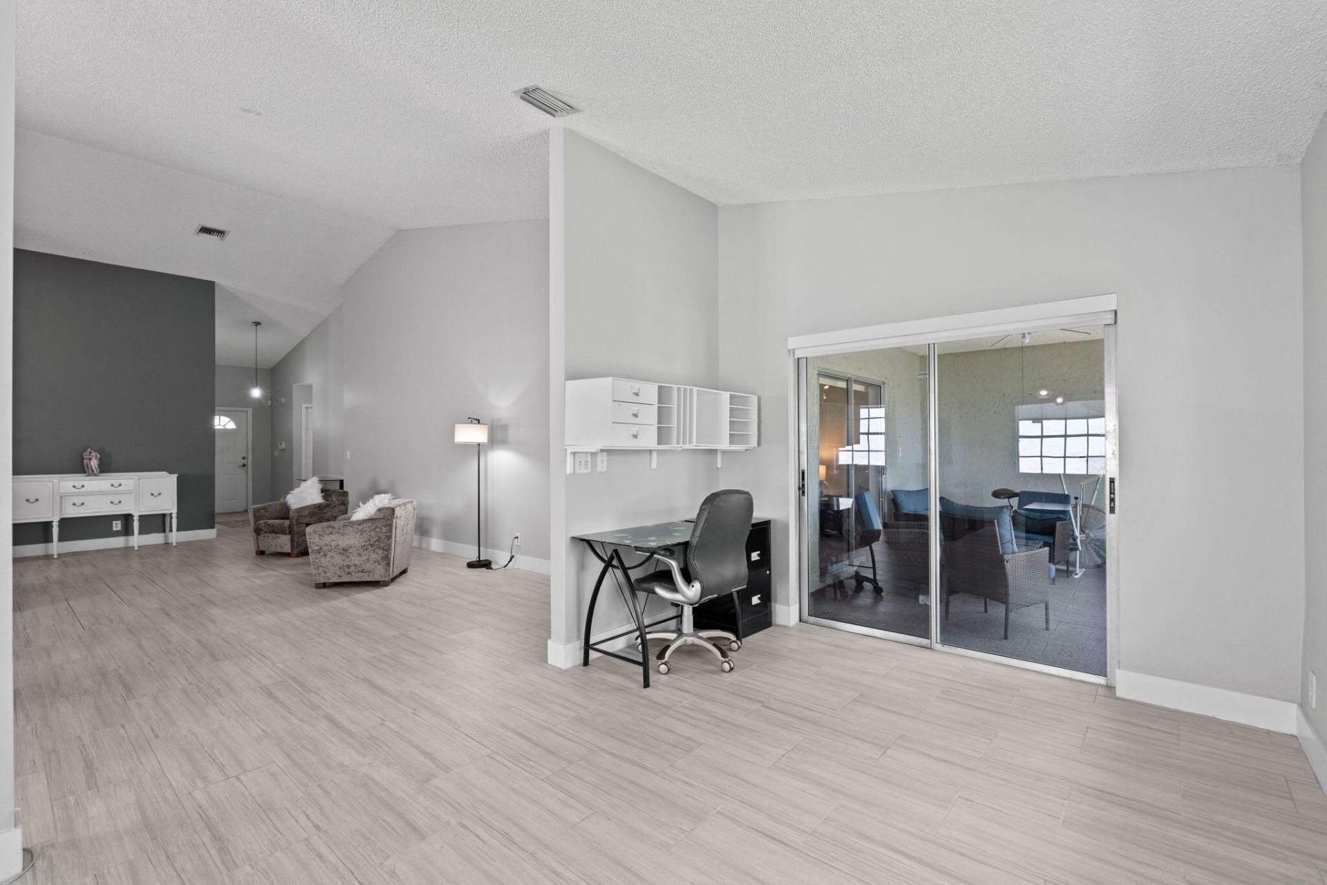5256 Tiffany Anne Circle, West Palm Beach, FL 33417 Photo