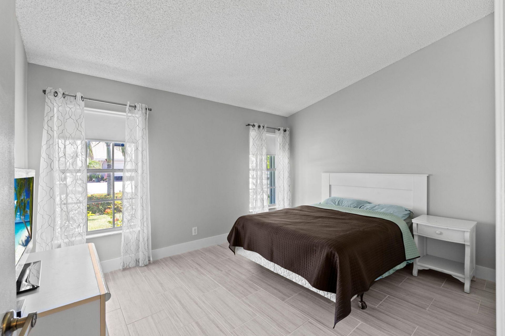 5256 Tiffany Anne Circle, West Palm Beach, FL 33417 Photo