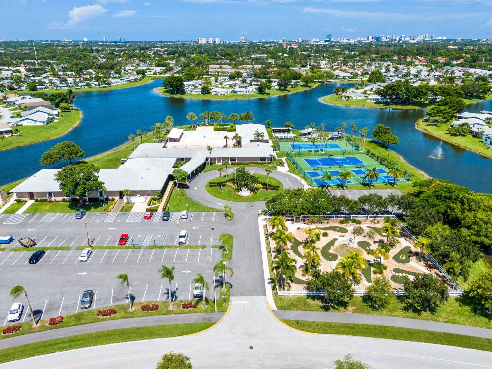 5256 Tiffany Anne Circle, West Palm Beach, FL 33417 Photo