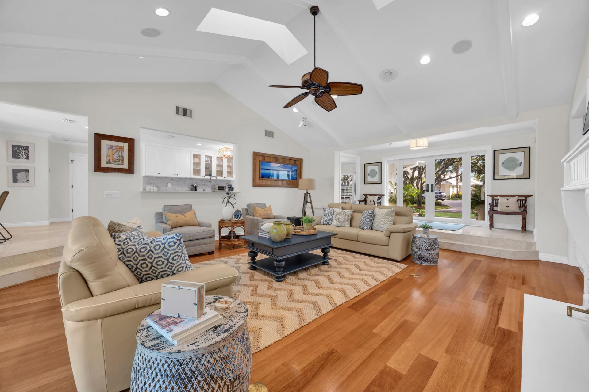 10410 SE Banyan Way, Tequesta, FL 33469 Photo