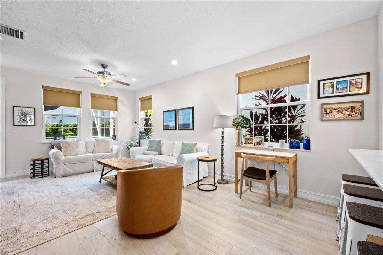 315 September Street, Palm Beach Gardens, FL 33410 Photo