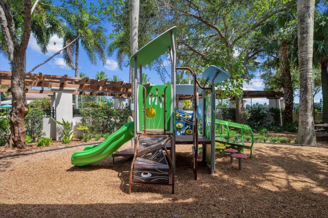 315 September Street, Palm Beach Gardens, FL 33410 Photo