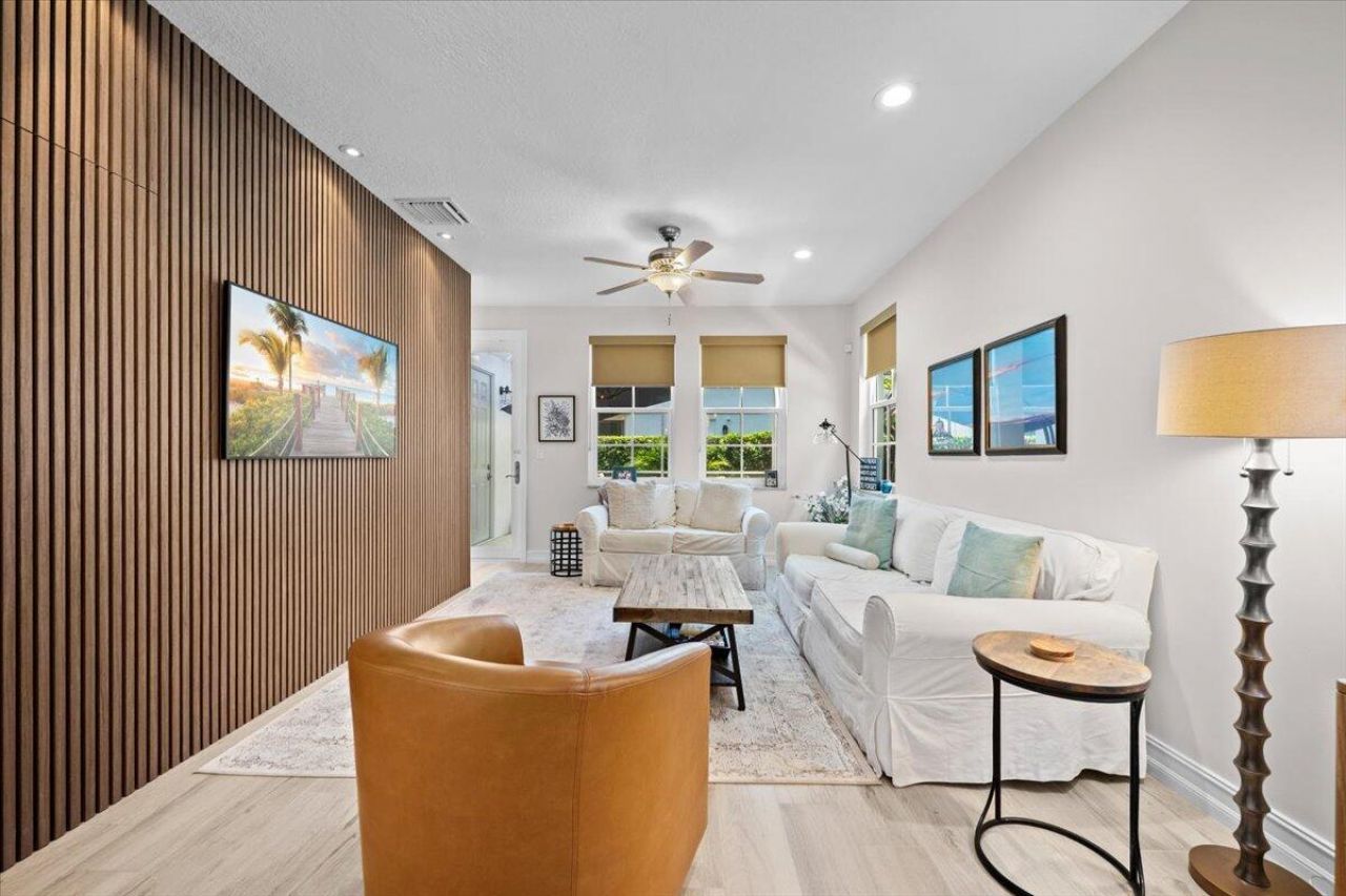 315 September Street, Palm Beach Gardens, FL 33410 Photo