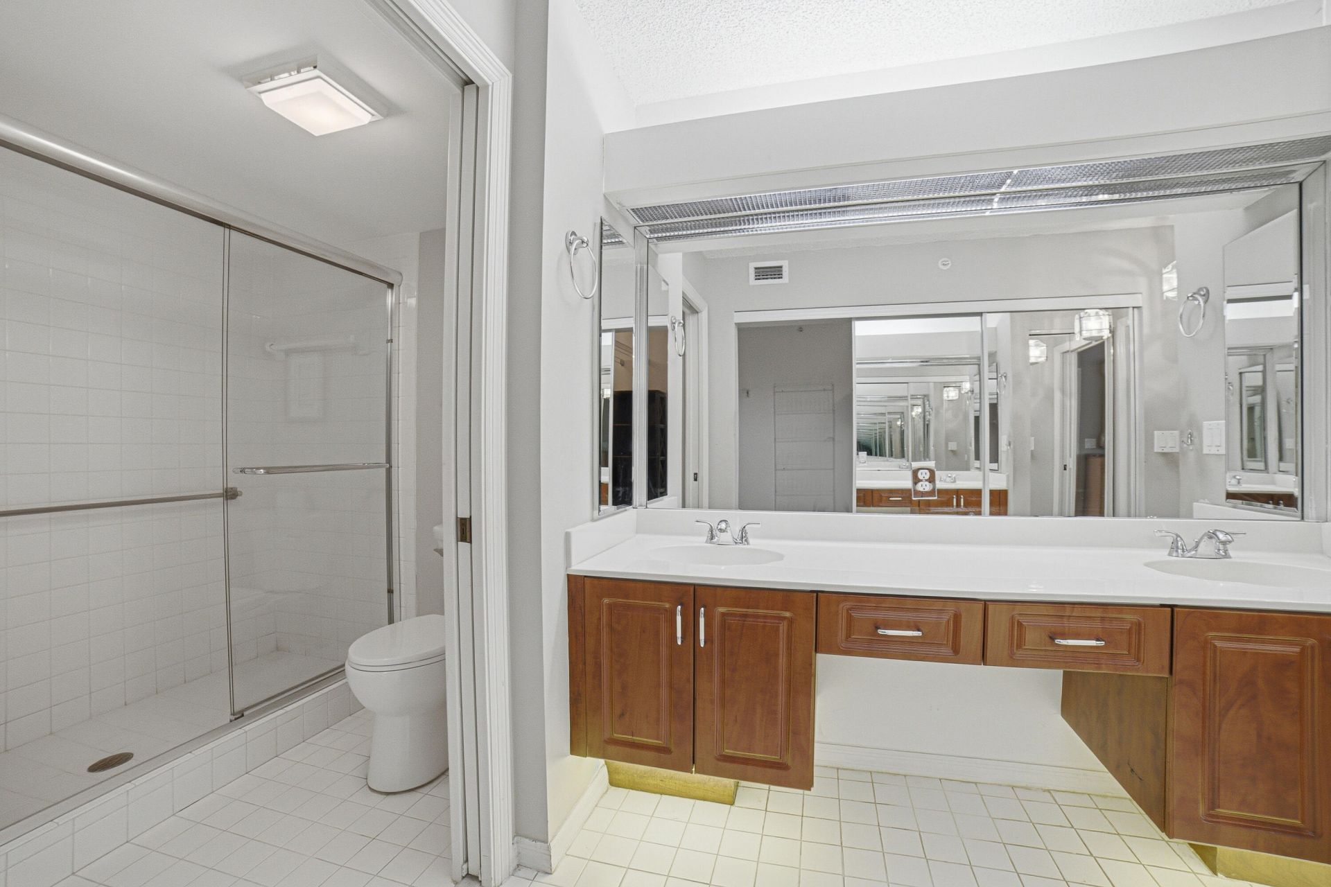 7643 Granville Drive, Unit 210, Tamarac, FL 33321 Photo